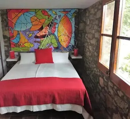 La Vall Homestay *